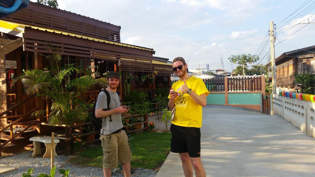 Happy Guesthouse Bungalow Sukhothai Eksteriør billede