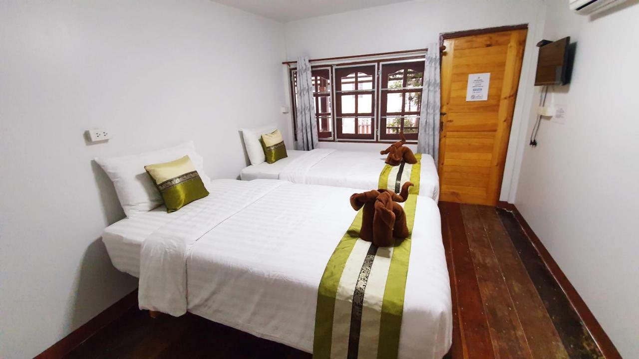 Happy Guesthouse Bungalow Sukhothai Eksteriør billede